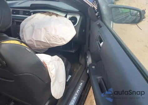 2014 Ford Mustang V6 Premium z USA, uszkodzony, nr VIN 1ZVBP8AM1E5253680